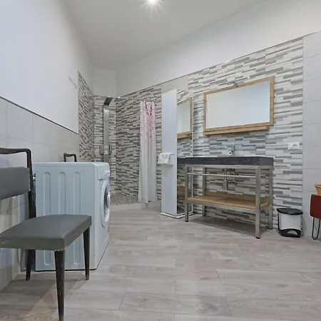 La Casuzza Del Borgo - Porto - Politeama Apartman *
